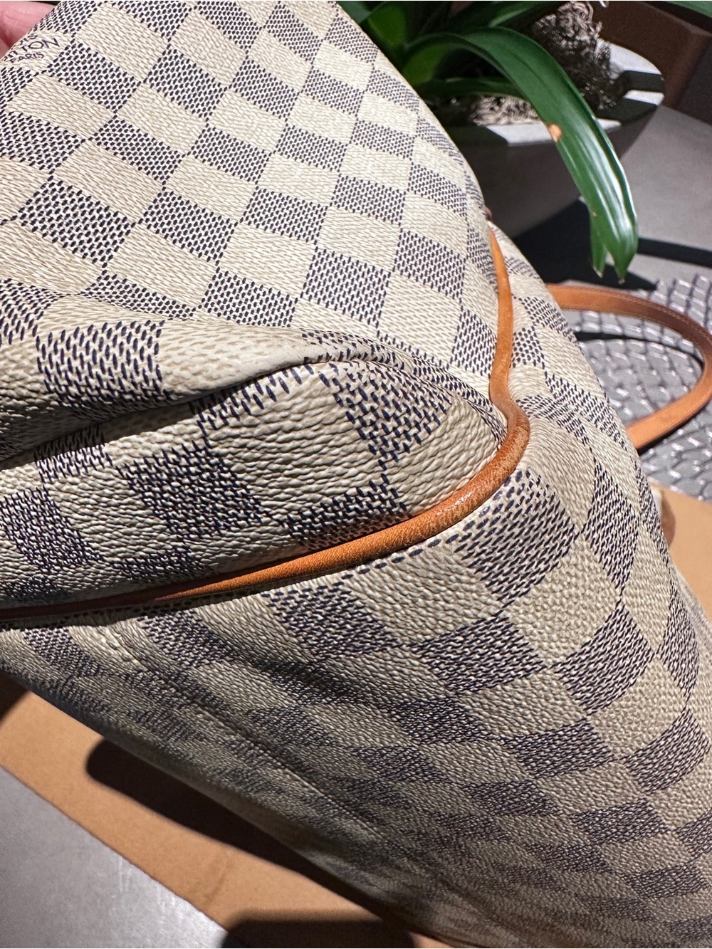 Louis Vuitton Totally MM Damier Azur Tote Bag w/ Padlock & Key - Picture 9 of 16